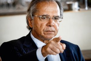 Paulo Guedes chama funcionários públicos de parasitas e gera revolta!