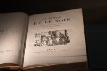 Livro aberto representando os ensinamentos de Napoleon Hill